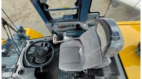 Фронтальный погрузчик XCMG ZL40RU